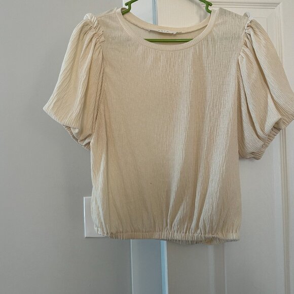 ASTR Puff Sleeve Blouse - Picture 2 of 5